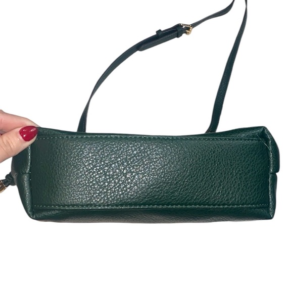 NWT Mali & Lili Green Vegan Crossbody Bag with Pouch - Picture 7 of 17